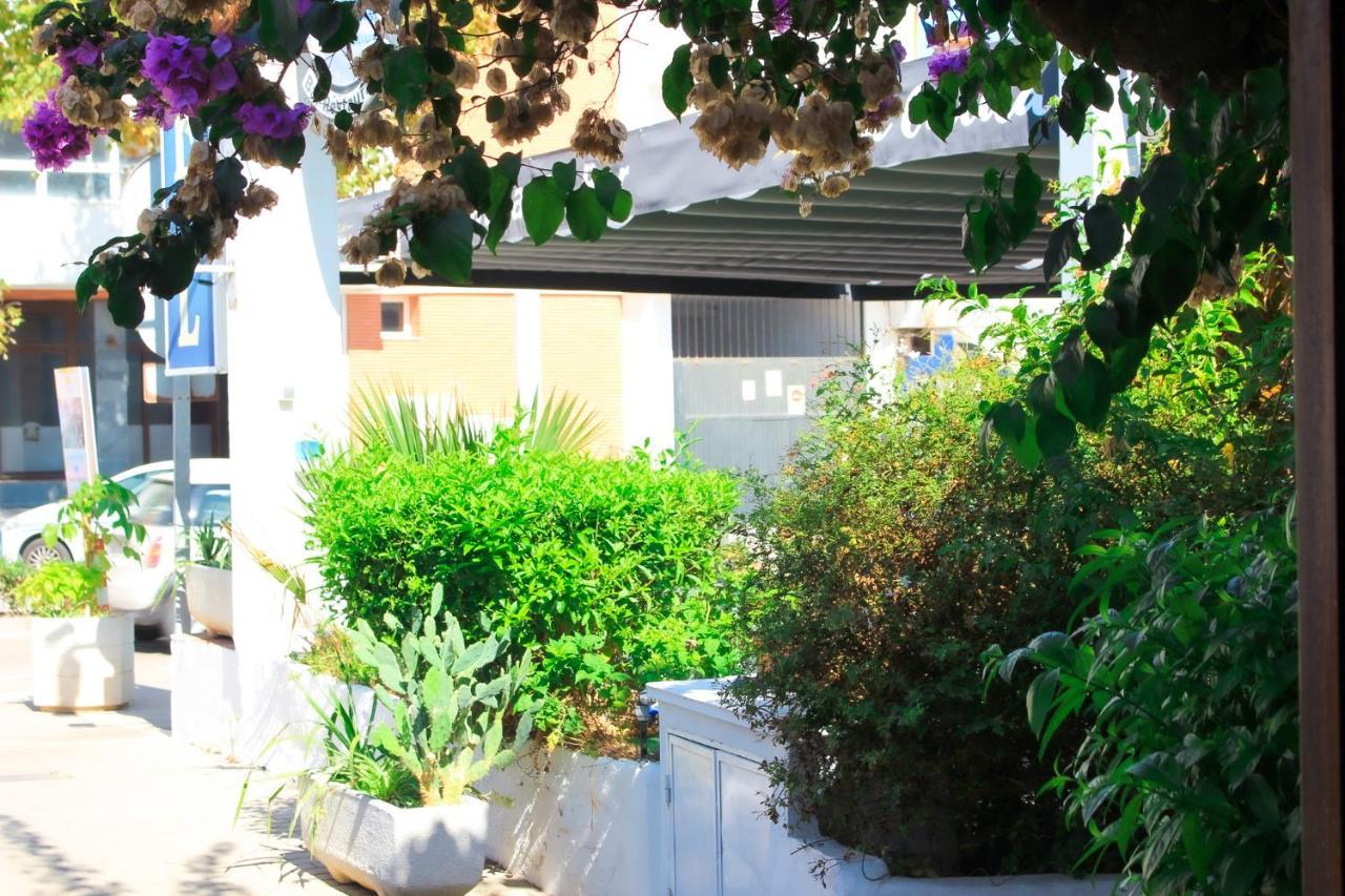 Hotel Patricia Torreguadiaro Εξωτερικό φωτογραφία